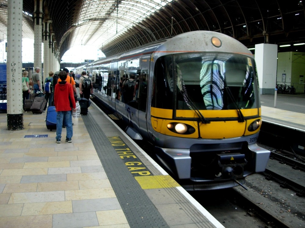 Heathrow Express arriving at Paddington Station, London