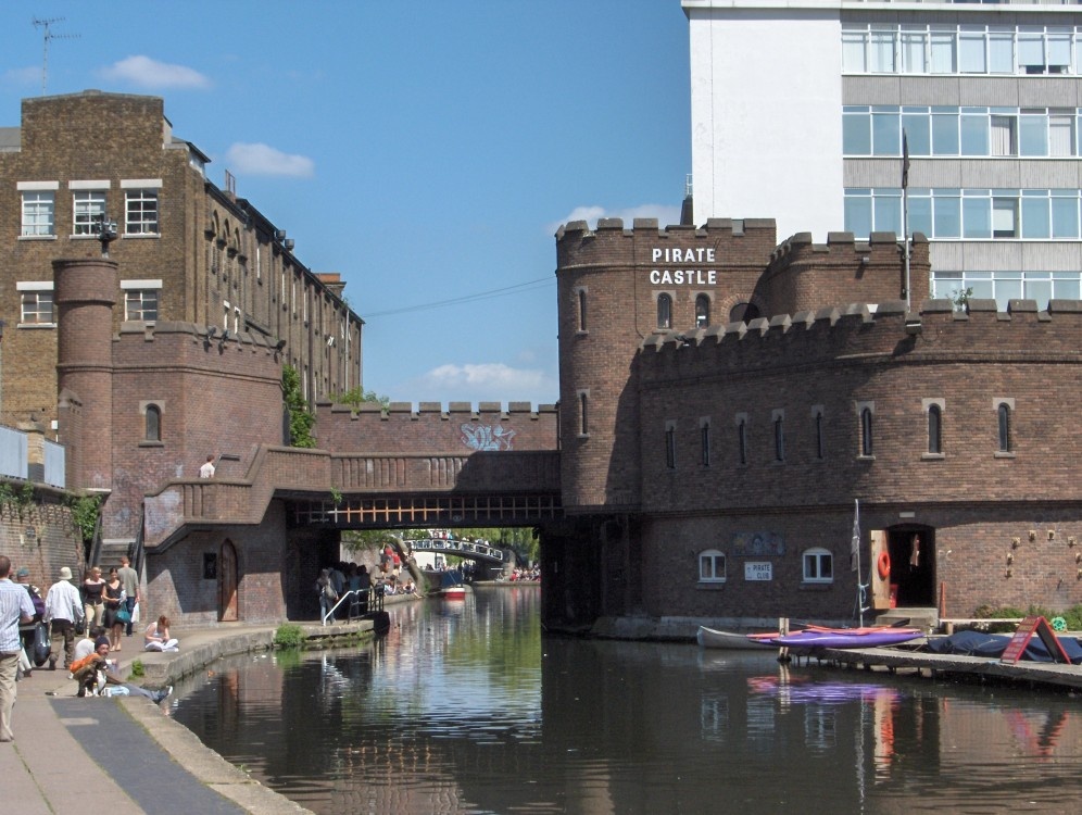 Walk from Camden Town to Maida Vale. Mid May, 2005