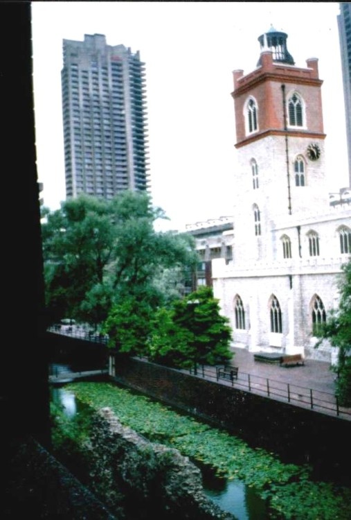 London, City, Barbican, St Jils - Sept 1996