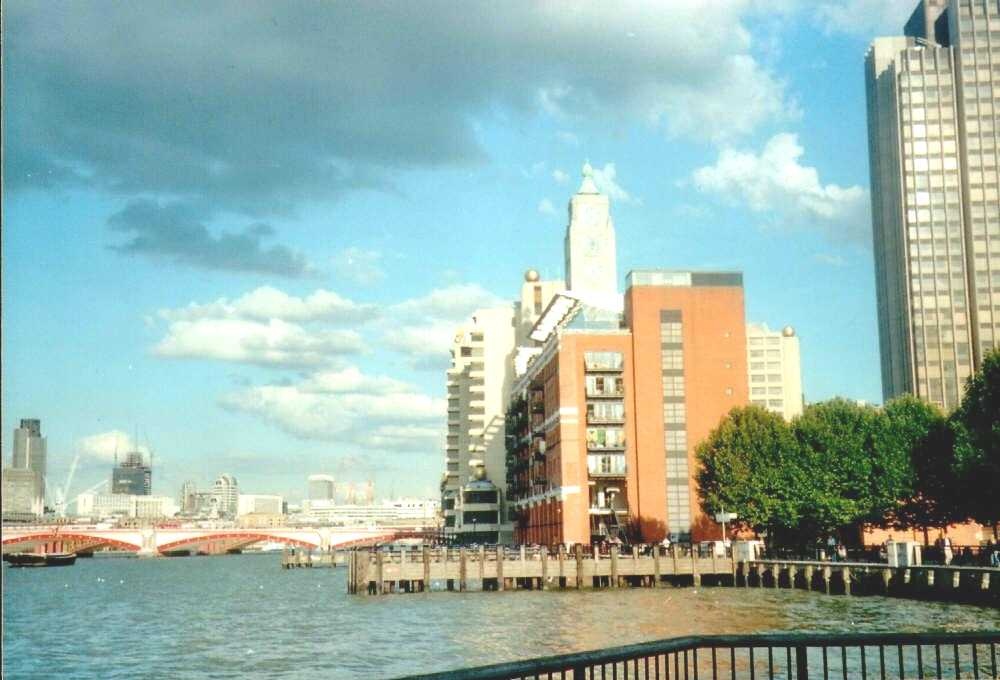 London - South Bank, Sept 2002