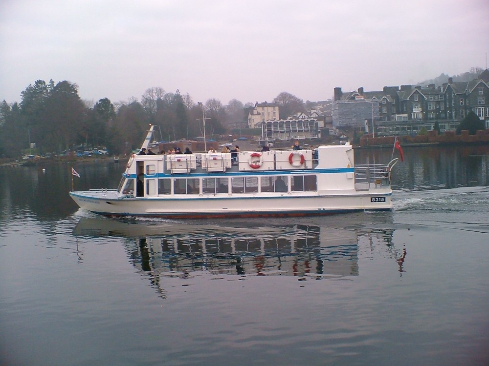 Lake Windemere. Bowness. 04 Feb 006