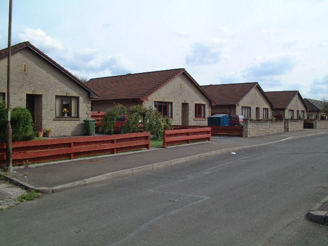 Photograph of The newer houses on Forth Street, in the village of Cambus, Clackmannanshire, Scotland.