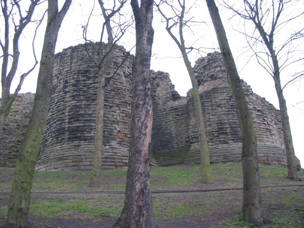 Paul Molyneux's Pictures of Pontefract Castle