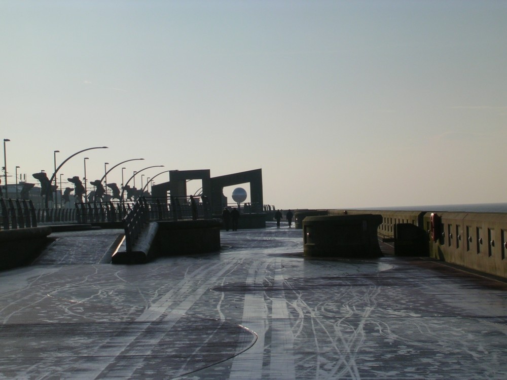 Blackpool January 2006 South Shore new prom completed