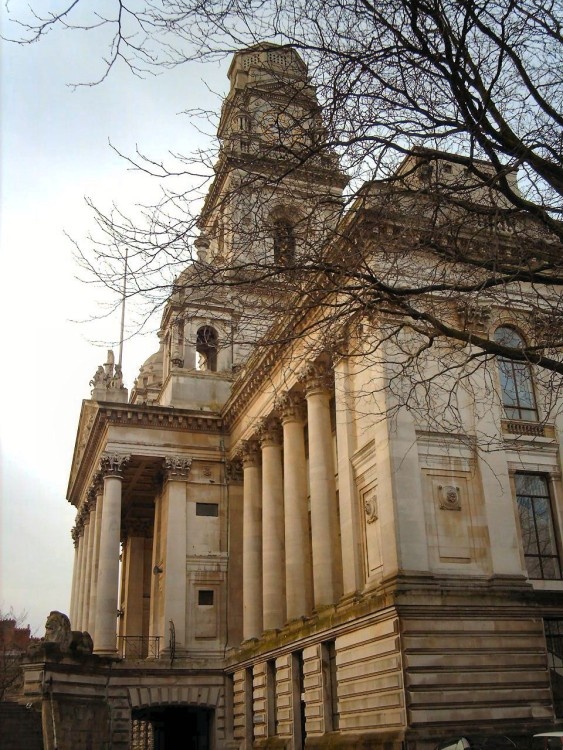 A side view of Portsmouth Guildhall.  Taken 17th January 2006.