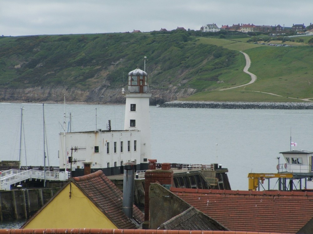 Scarborough lighthouse (05-06-06)