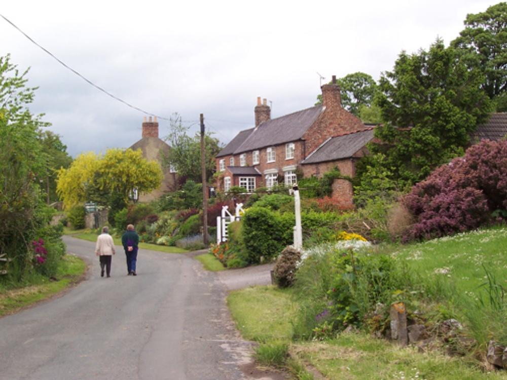 Walk through Kirkby Overblow, North Yorkshire.