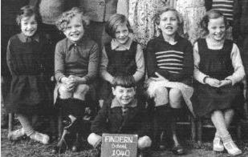 Evacuees to Findern School 1940