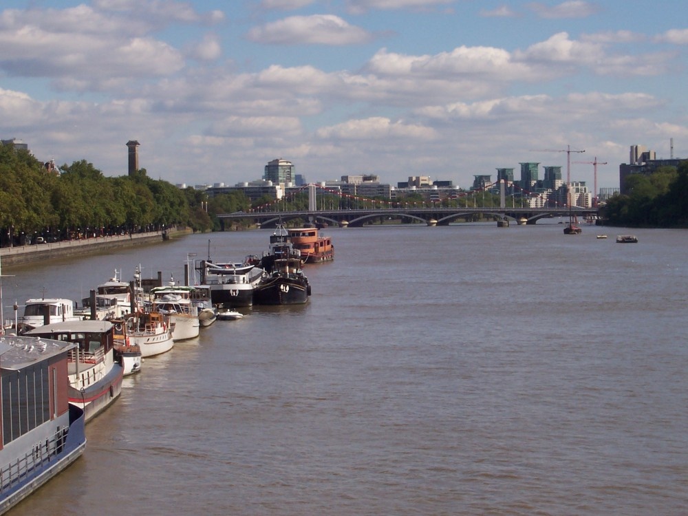 View from Albert Bridge towards Chelsea Bridge