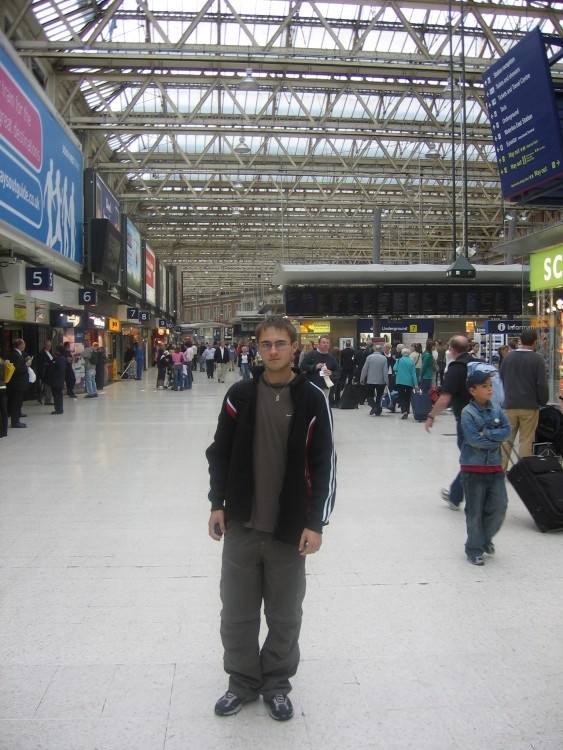 London, Charring Cross Station, traveller Jirka Volcik