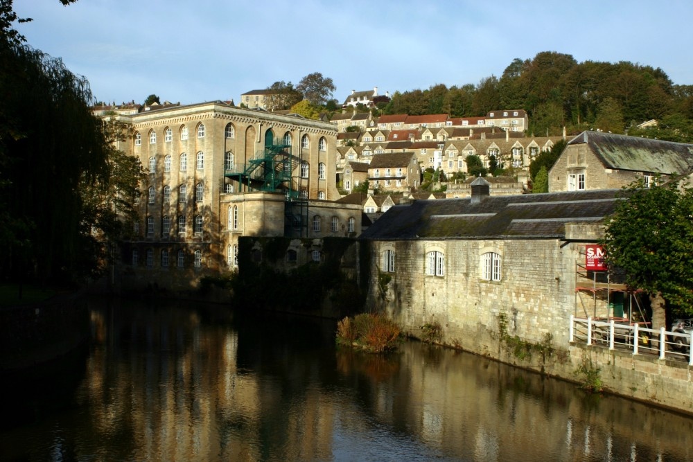 Day out in bath 27th oct 2006. taken with canon 300d.