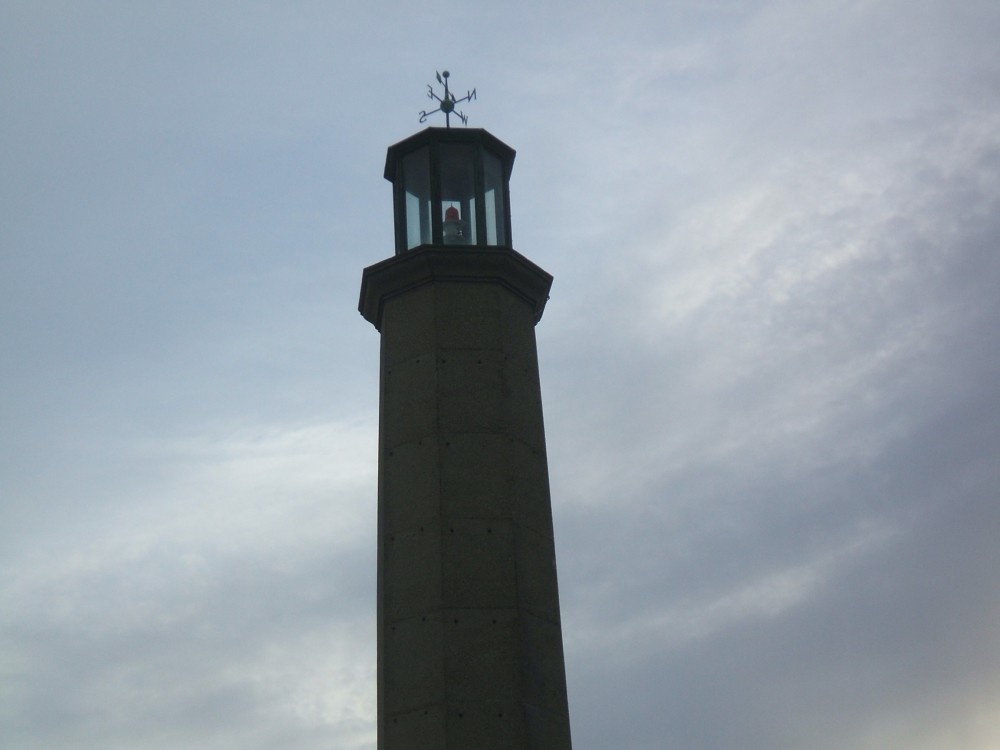 Photograph of Lighthouse on the end of Margate pier.