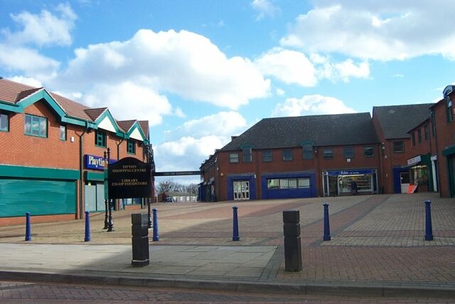 Photograph of owen street, Tipton