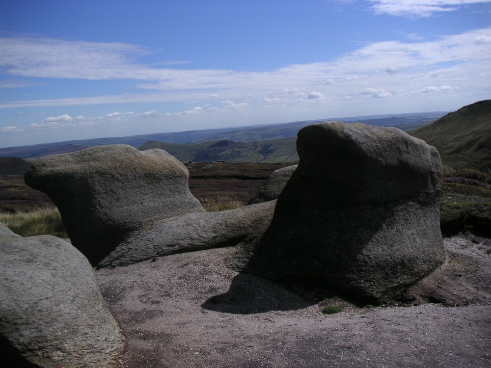 Peak District National Park, Derbyshire: Edale and the Kinder Plateau.