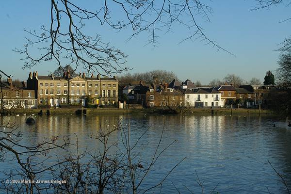 London River Thames, Strand on the Green, early light on a winter's day.