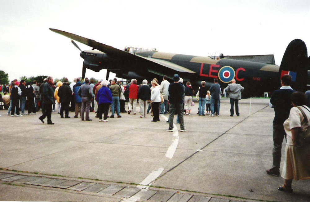 East Kirkby Aviation Centre
A day when a Lancaster Bomber taxied down the run way photo by Barbara Whiteman
