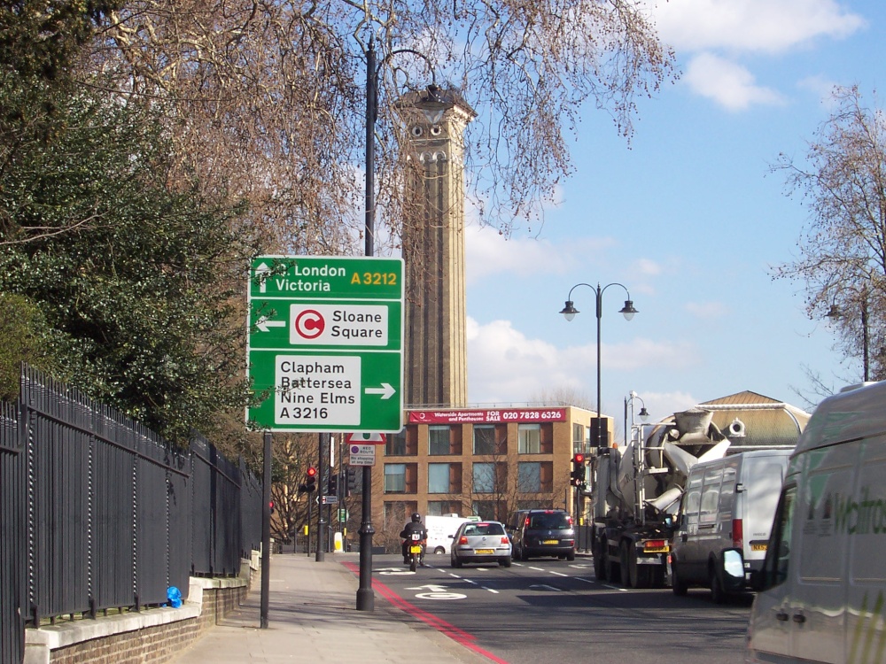 Chelsea Embankment - Looking Towards Chelsea Bridge Road