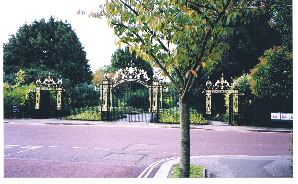 Queen Mary's Gates, Regent's Park, London