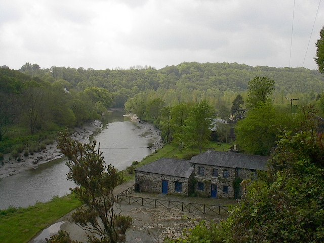 River Tamar photo by Bpeters