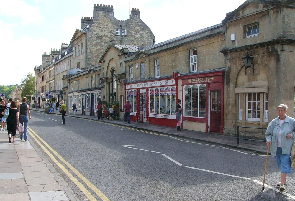 Shops on Pultney bridge, Bath, Somerset