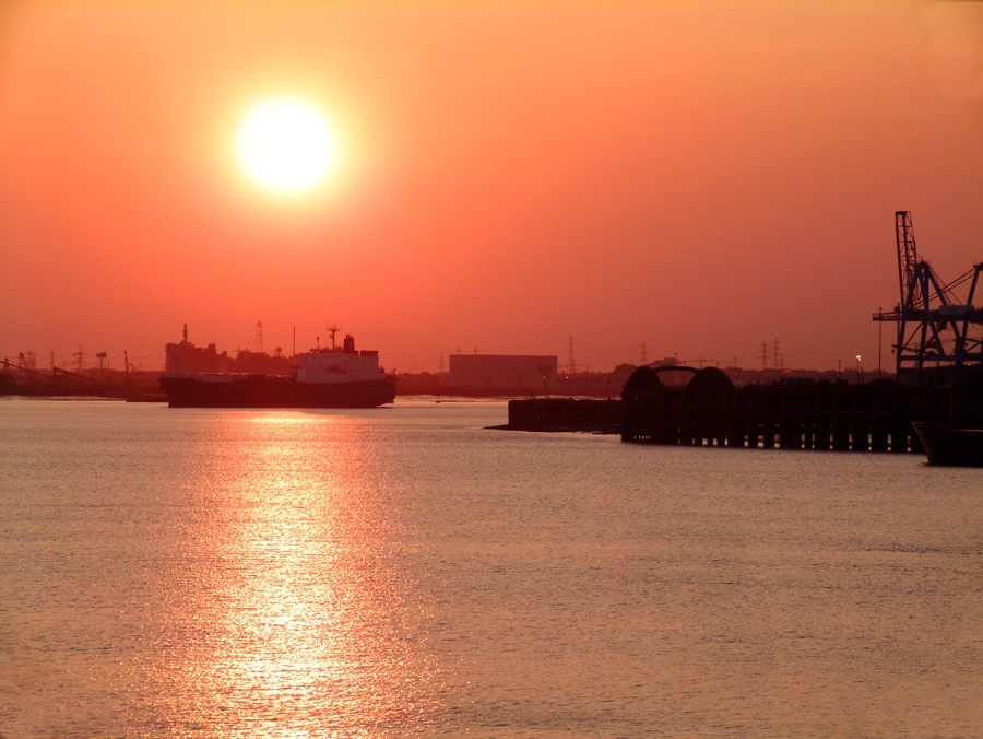 Sunset on the Thames at Gravesend