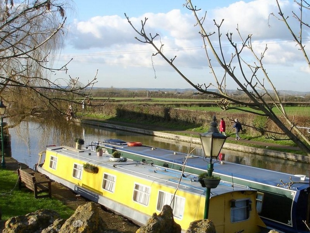 Canal Boats at The Barge Inn, Seend