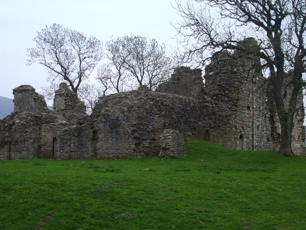 Rear of castle photo by Rick Forrest