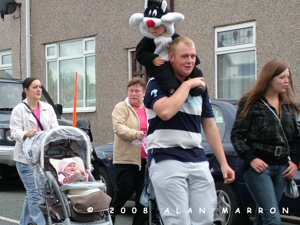 Byers Green Village Carnival 2008 - Hitchin' A Ride