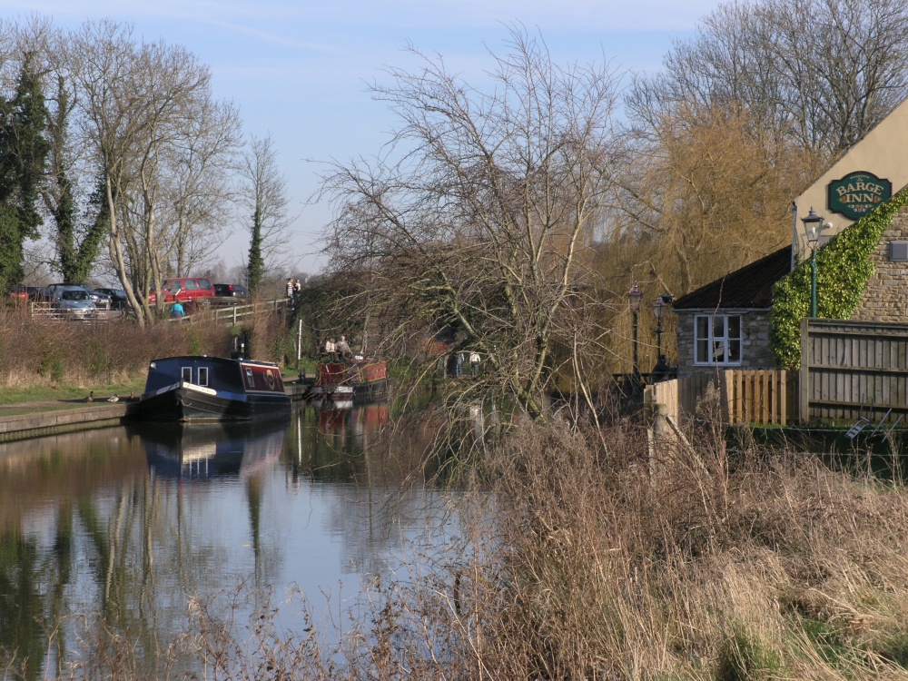 The Barge Inn, Kennet and Avon near Devizes