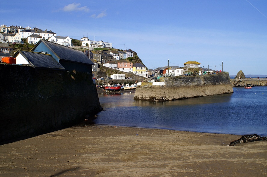 The opening to the inner harbour.