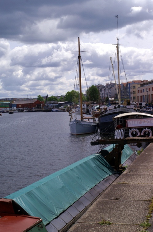 Waiting for a narrow boat trip.