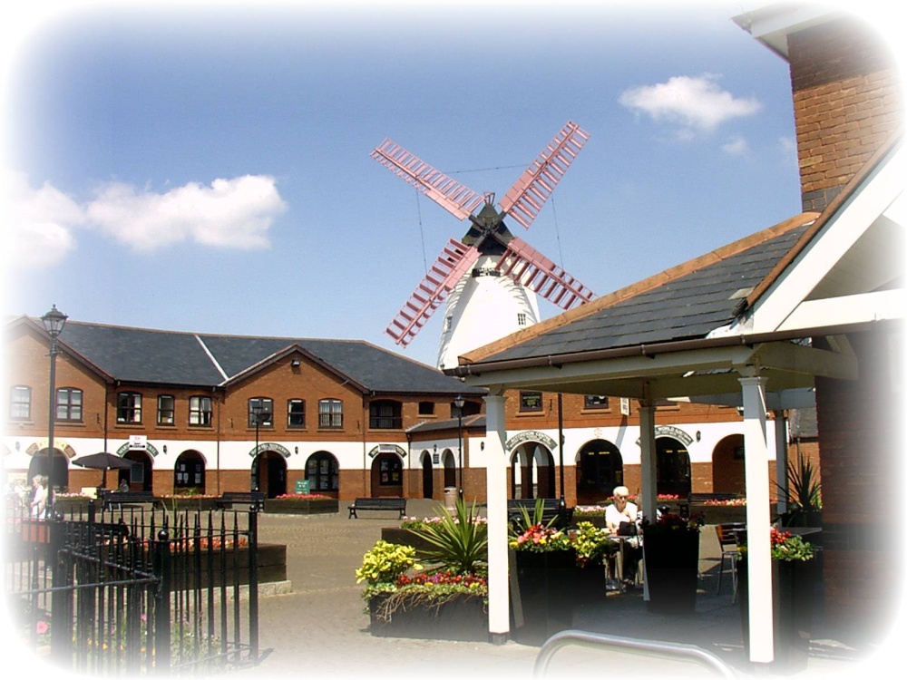 Marsh Mill shops