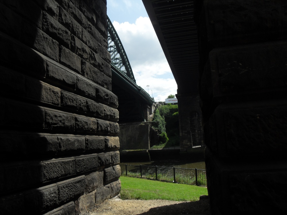 Wearmouth bridge