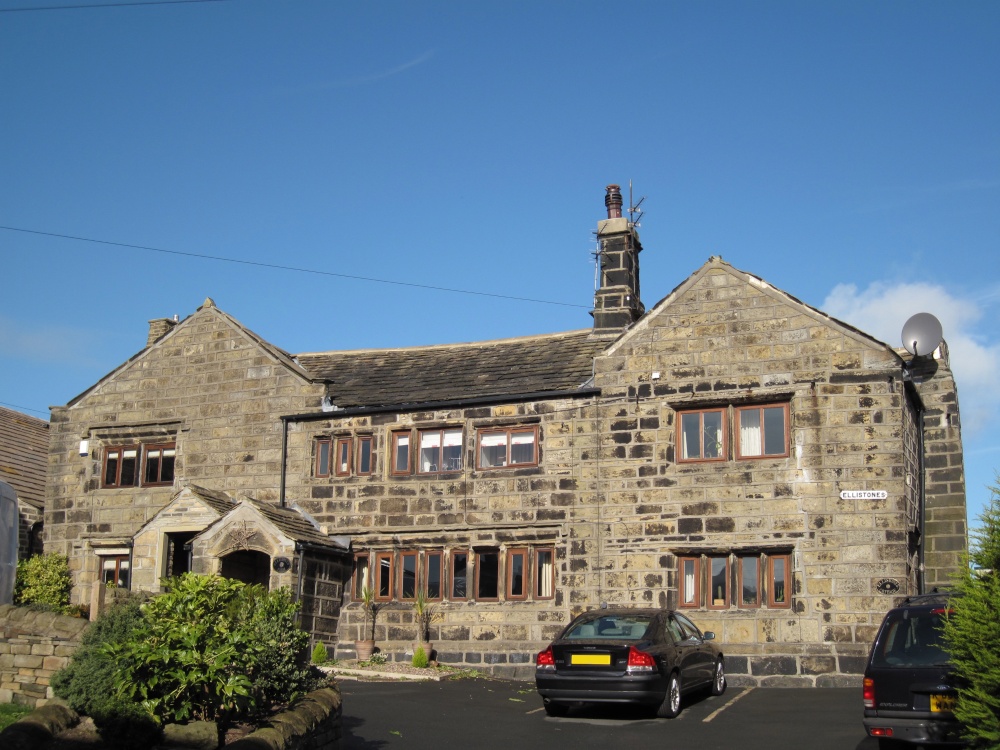 Manor House, Stainland