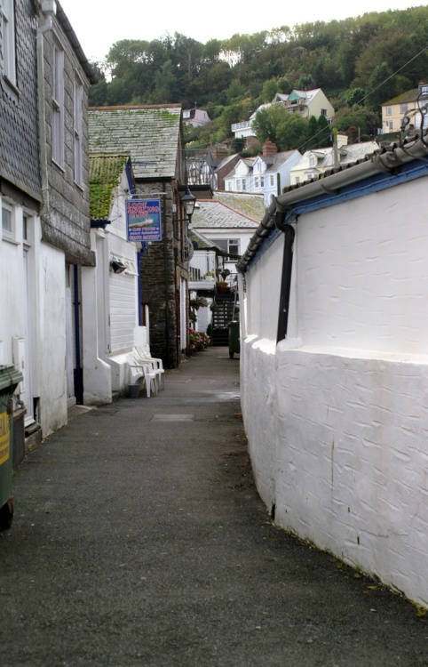 Narrow lane by the quay.