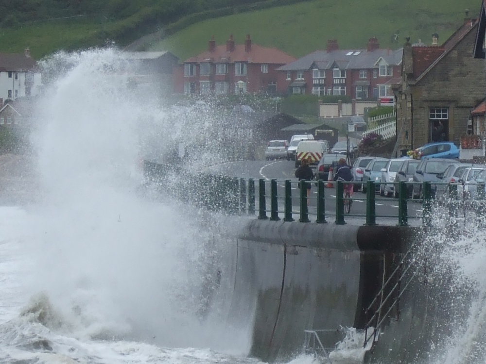 High tide at Sandsend