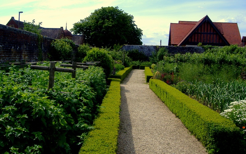 Arundel Castle Gardens