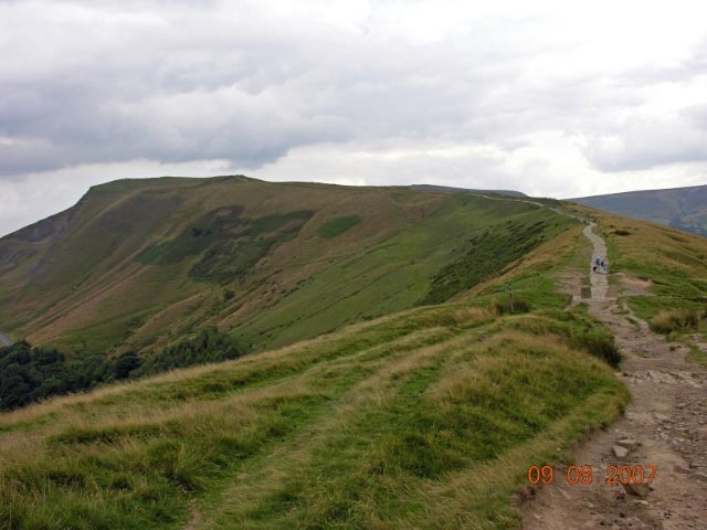 Hope Valley - back along the ridge from Hollins Cross to Mam Tor.