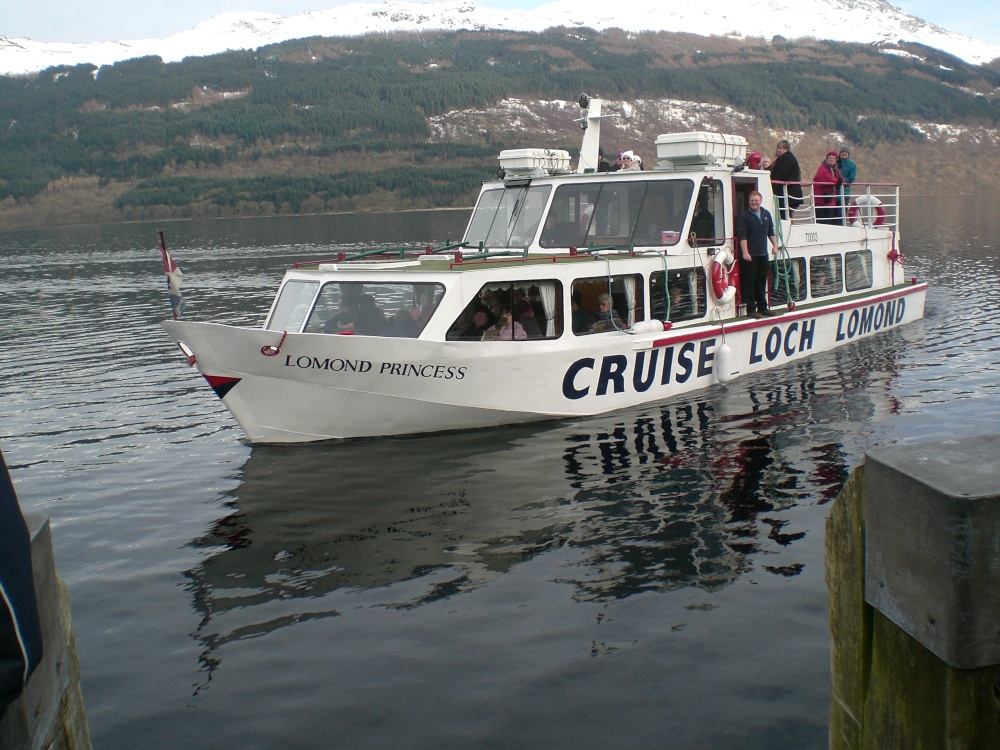 Photograph of Pleasure boat at Tarbet, Loch Lomond