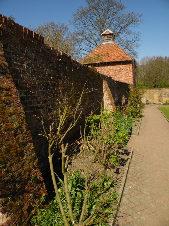 Eastcote House gardens, Eastcote Village