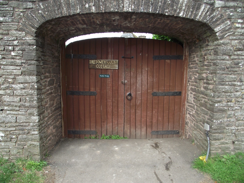 Photograph of Tretower Court