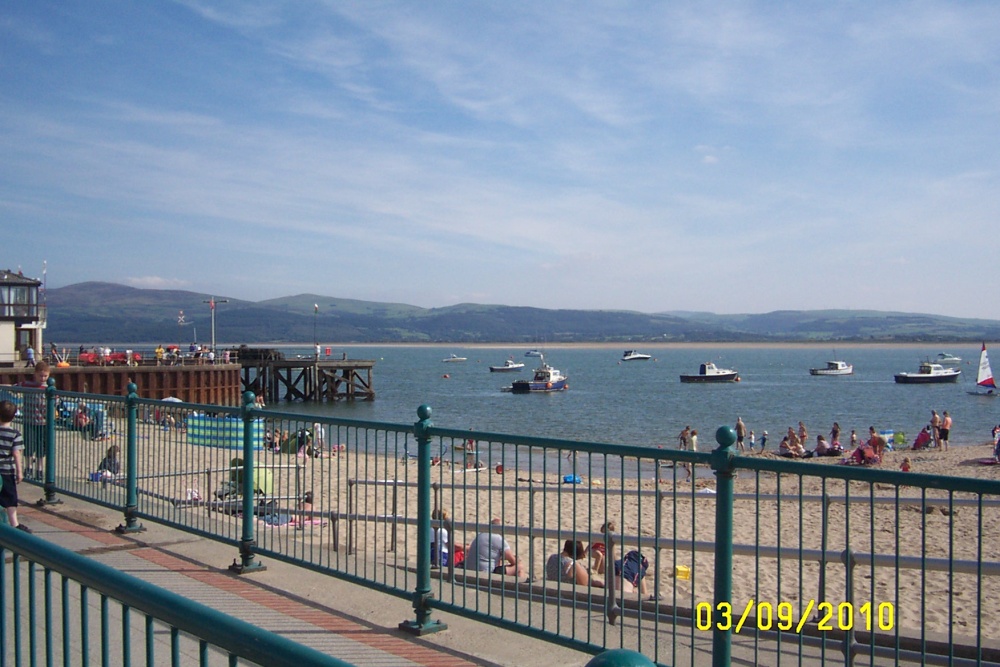 Photograph of Aberdovey seafront