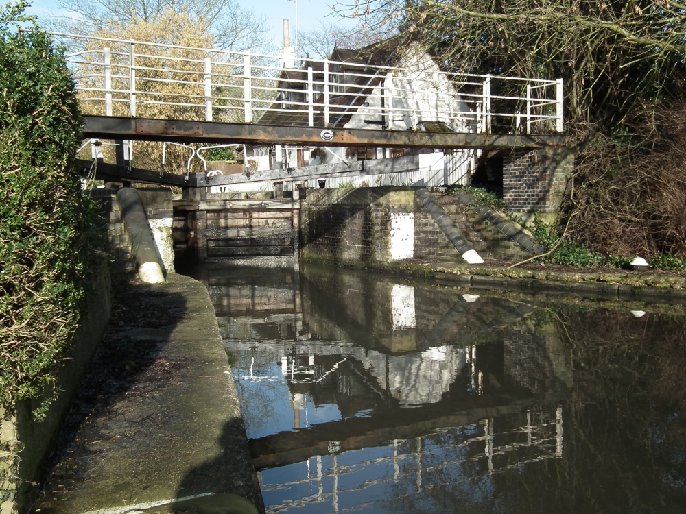 Hunton Bridge Lock. Grand Union Canal