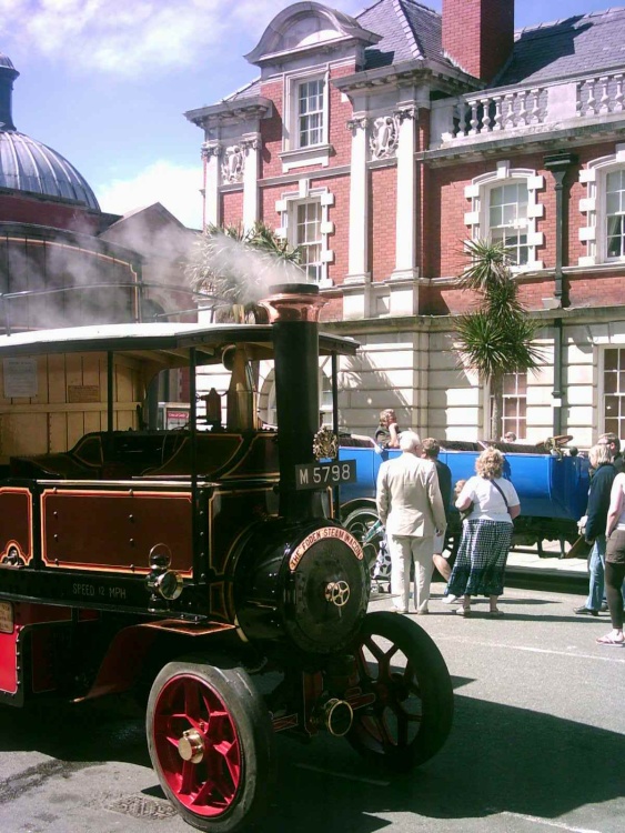 Llandudno - Victorian Festival - May 2011