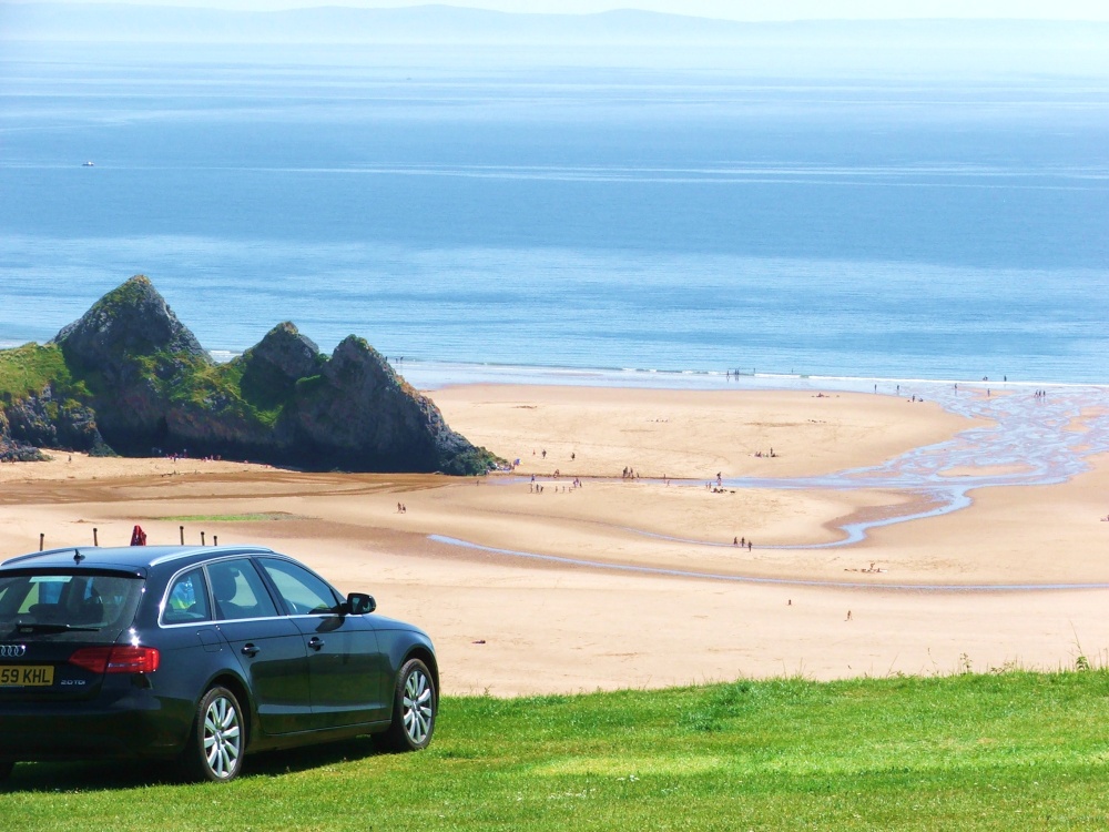 Sea view from three cliffs bay