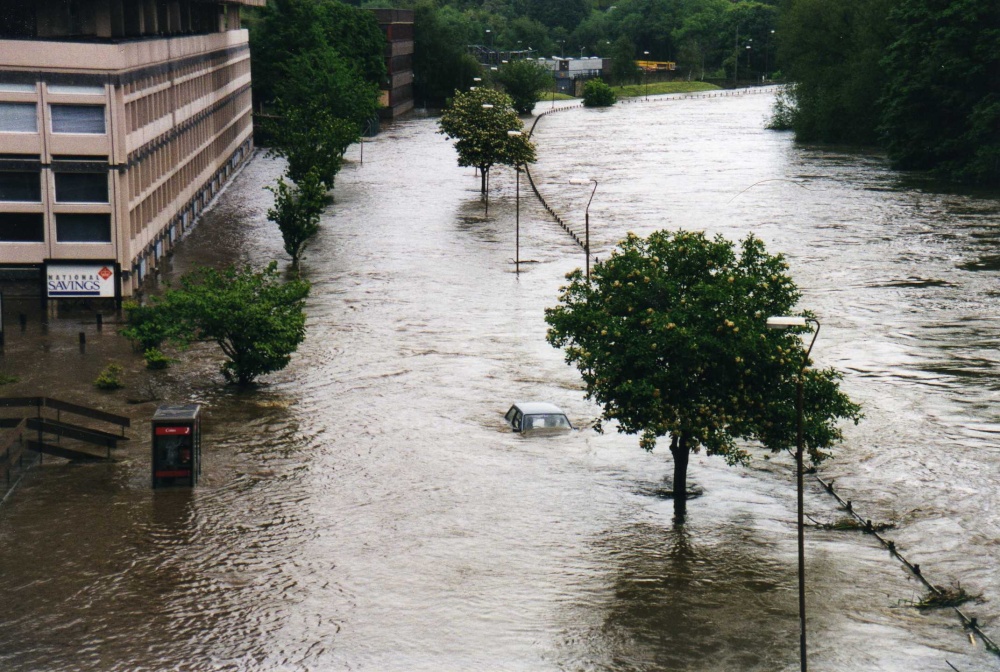 The River Wear in flood through Durham City