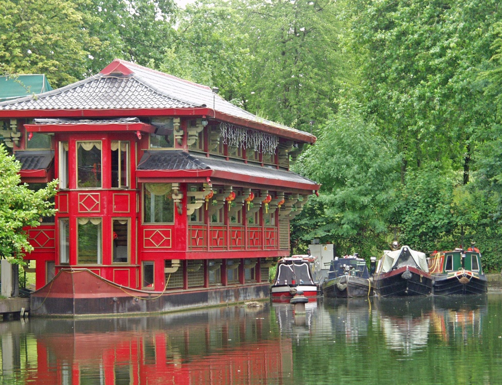 Photograph of Floating restaurant