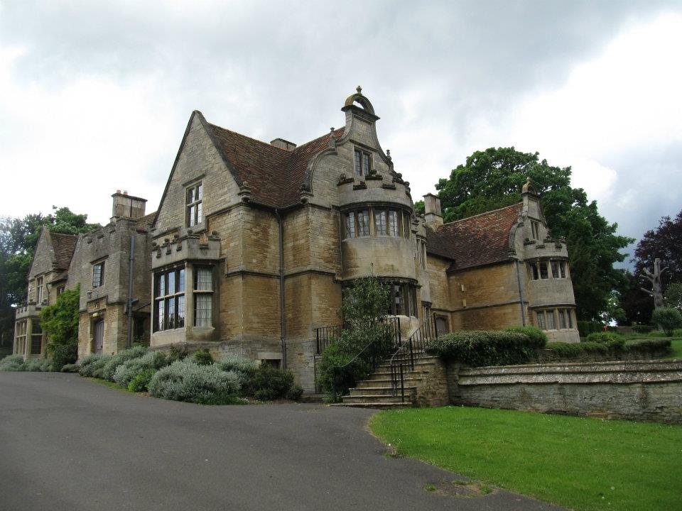 Rushden Hall - Tea in the Park