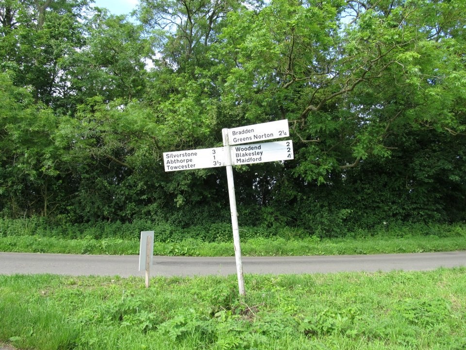 Bradden signpost