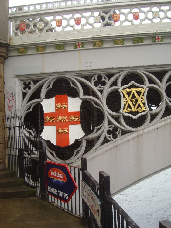 Lendal Bridge details